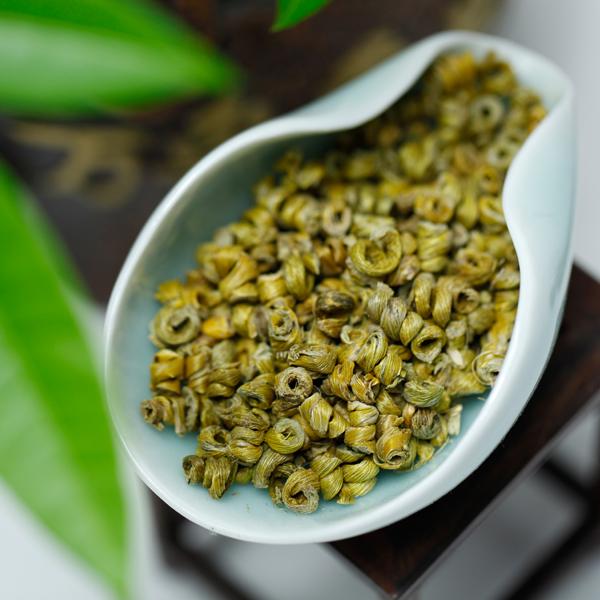 鐵皮楓斗的價(jià)格多少錢(qián)一斤?石斛鮮條比楓斗效果好?